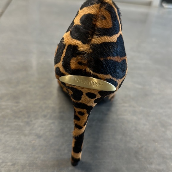 LEOPARD PRINT SHOES - Picture 3 of 3